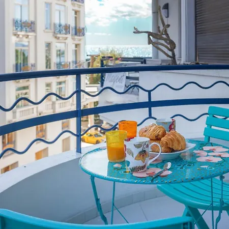 Apartment Palais Des Iles 2 By Halldis Cannes